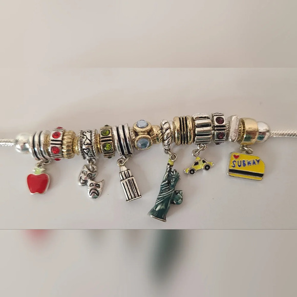 "I Love New York" Charms Bracelet, Silver Tone - Picture 3 of 5